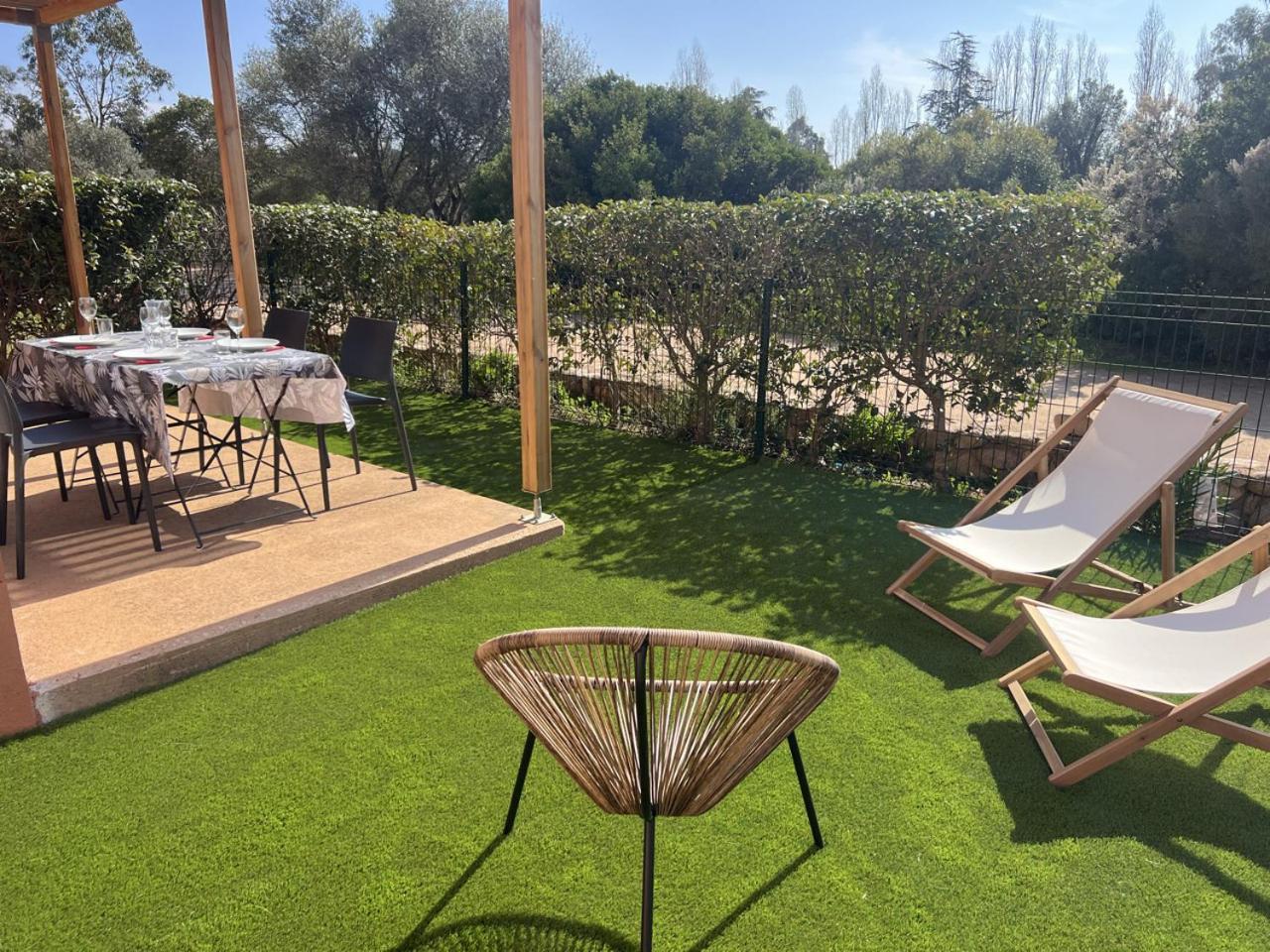 Residence Hoteliere Les Hameaux De Saint Cyprien Appartement 2 Chambres ลิชชี ภายนอก รูปภาพ