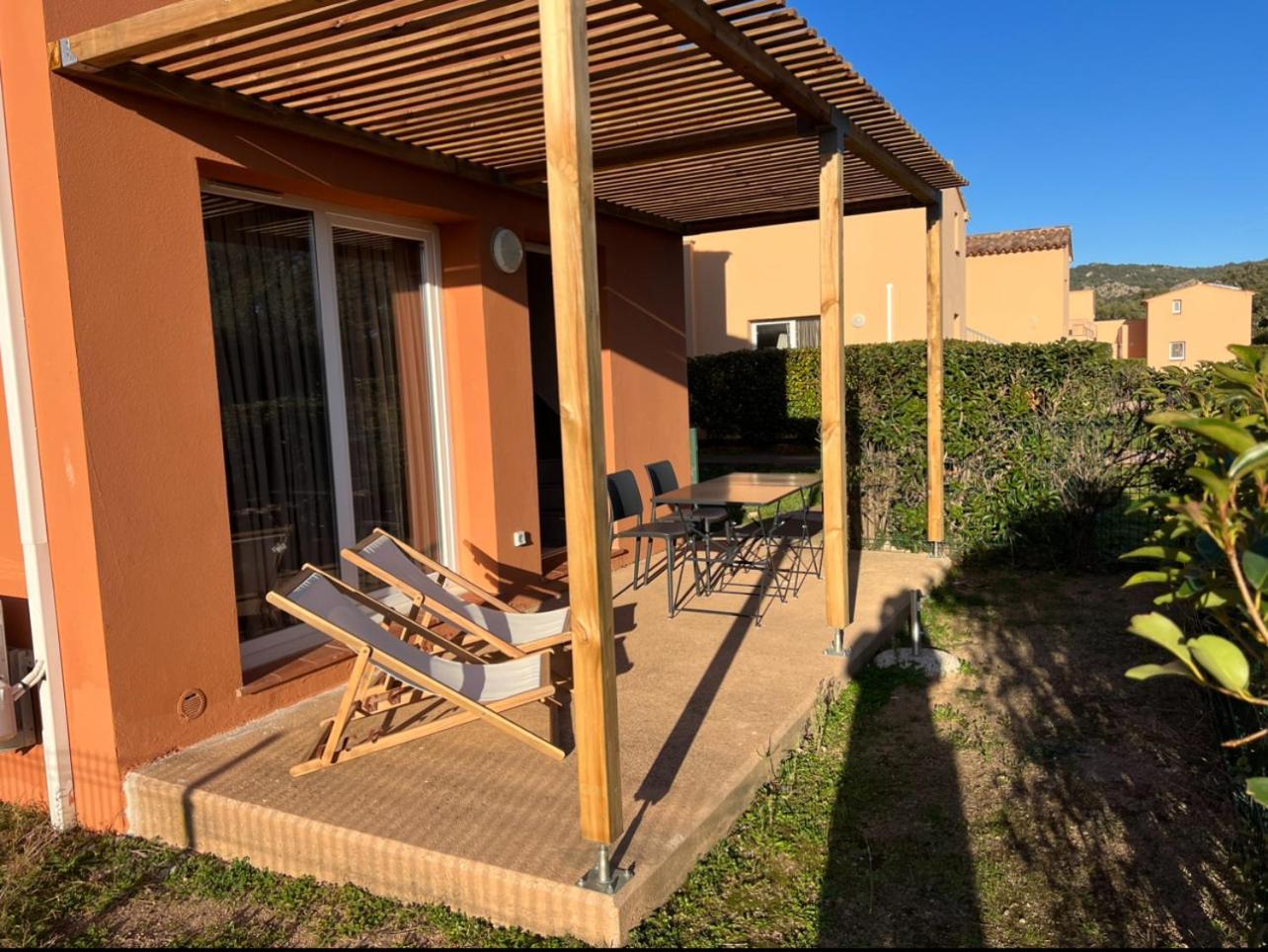 Residence Hoteliere Les Hameaux De Saint Cyprien Appartement 2 Chambres ลิชชี ภายนอก รูปภาพ