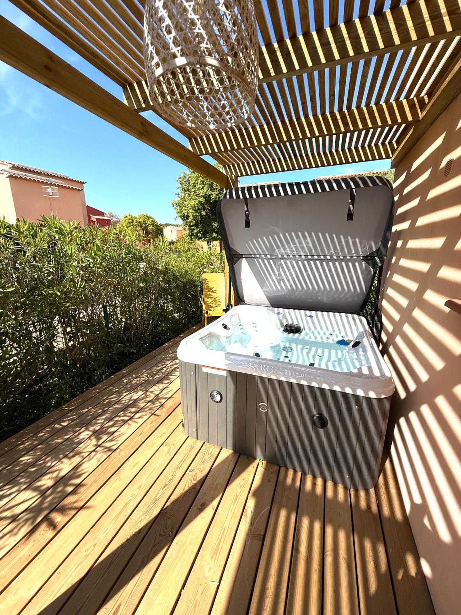 Residence Hoteliere Les Hameaux De Saint Cyprien Appartement 2 Chambres ลิชชี ภายนอก รูปภาพ